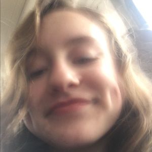 Meet your Posher, Ariana